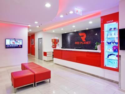 Red Planet Phuket - Sha Extra Khách sạn
